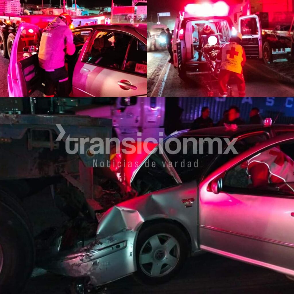 Conductor se impacta detrás de un tráiler en Calpulalpan y vive para contarlo