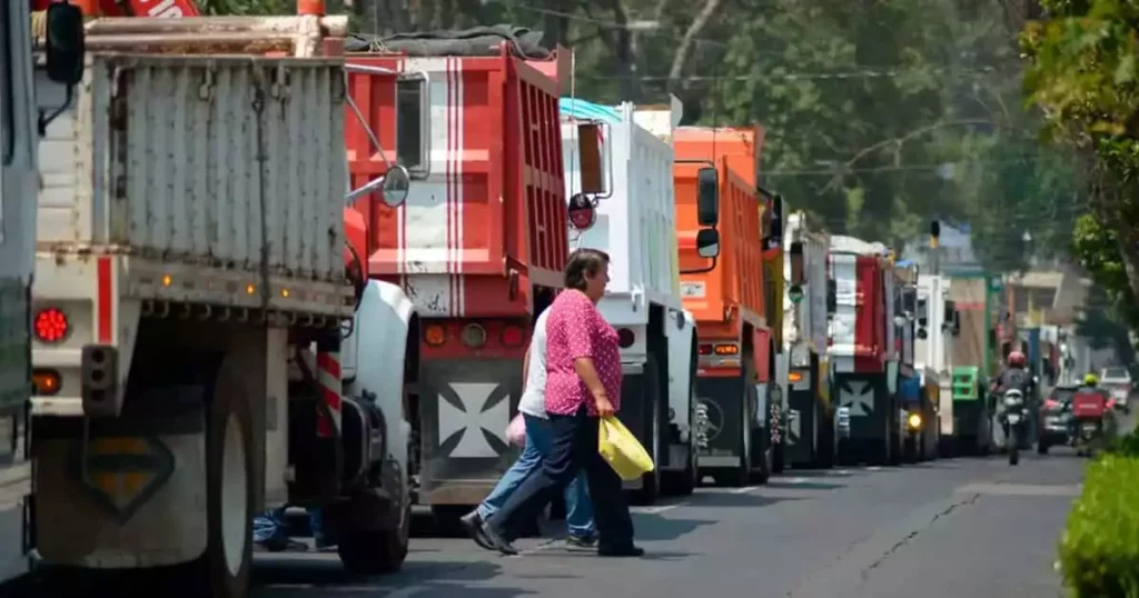 Comienza Paro Nacional de transportistas