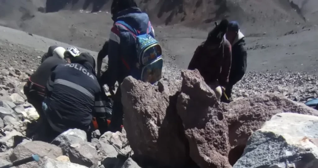 Hallan cuerpo del último alpinista perdido en el Pico de Orizaba