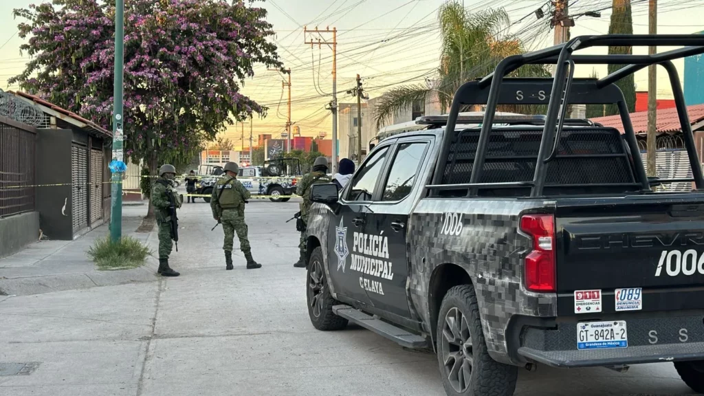 En balacera muere mujer policía y su hija pequeña en Celaya