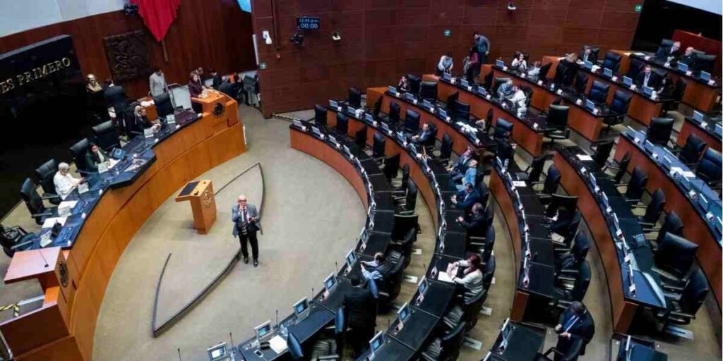 Senado aprueba "Ley Silla" para garantizar el descanso para los trabajadores