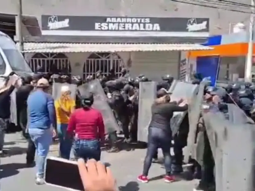 Civiles y granaderos se enfrentan en Veracruz