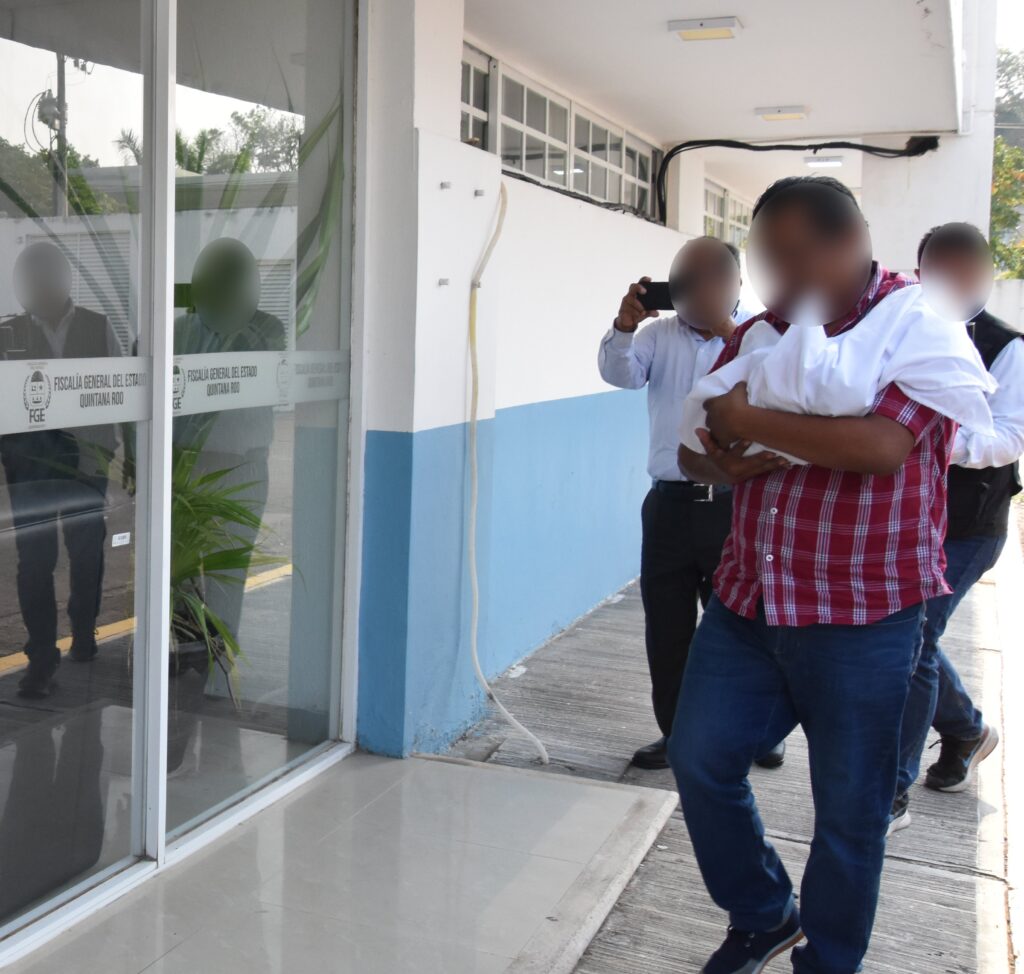Niña recién nacida secuestrada regresa con su familia en Quintana Roo