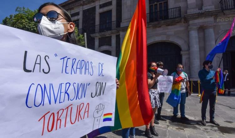 Diputados aprueban 6 años de cárcel por terapias de conversión