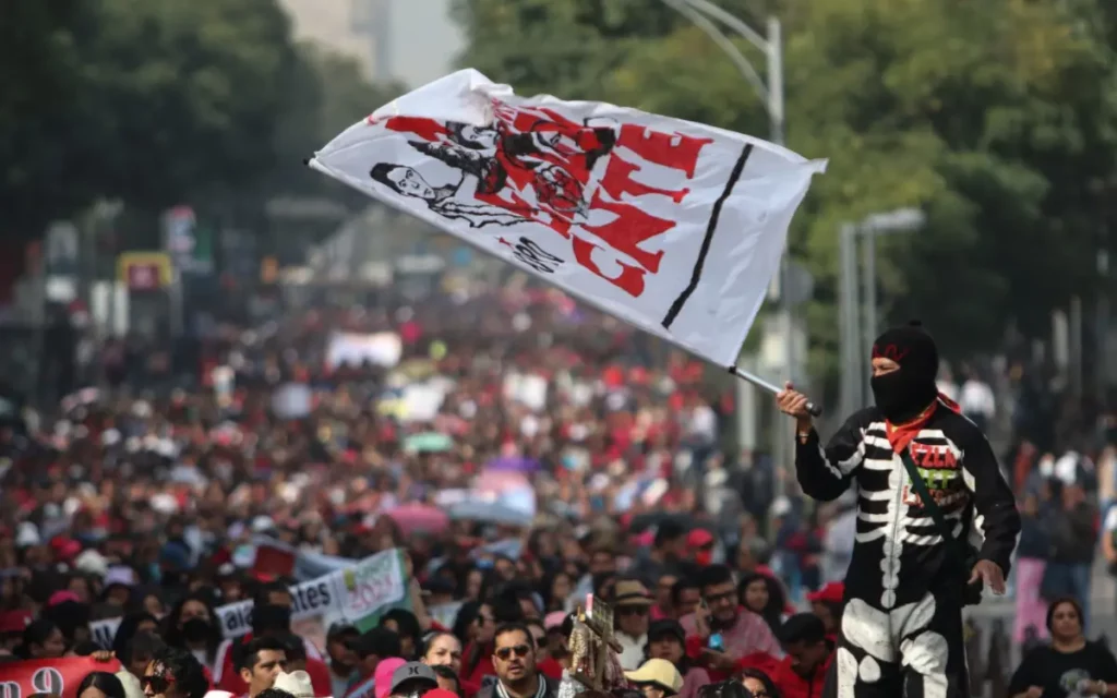 CNTE hace paro nacional previo a la negociación con AMLO