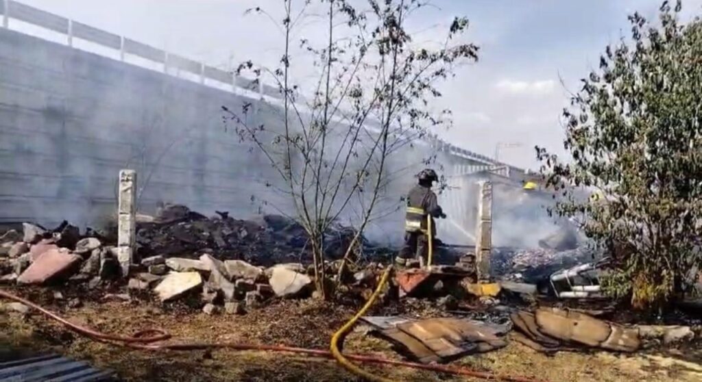 Taller clandestino de pirotecnia explota en Tultepec, Hidalgo