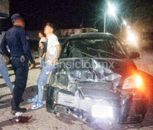 Accidente en Tlaltelulco; carrera clandestina termina en choque