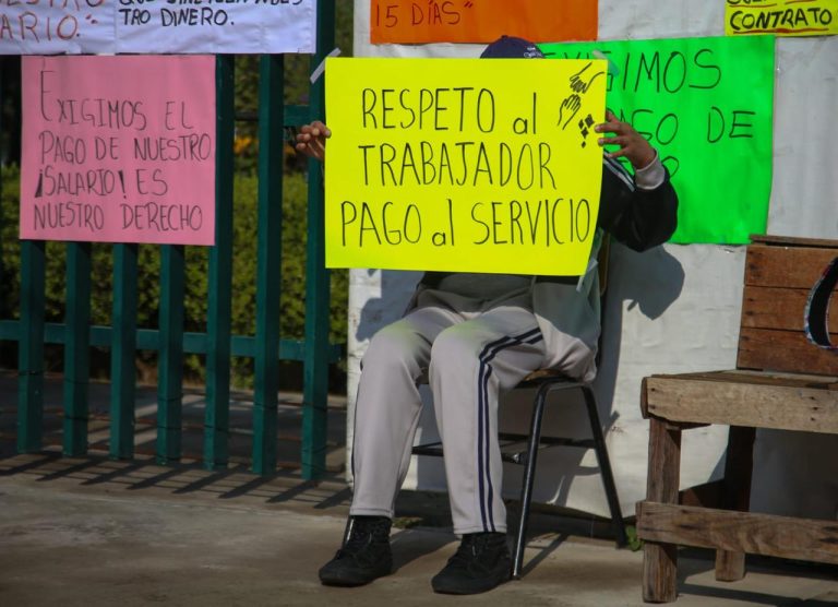 Adeudo en CECyTE deja sin sustento a cientos de trabajadores en Tlaxcala