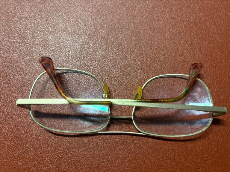 Denuncian entrega de lentes usados y sucios en macrojornada estatal en Tlaxcala