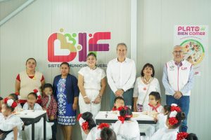 Visita Pepe Chedraui desayunador escolar en el Jardín de Niños “La Flor”