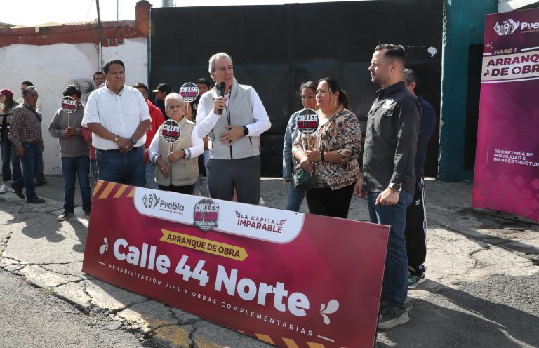 Encabeza Pepe Chedraui trabajos de rehabilitación vial en la colonia San Luis Gonzaga