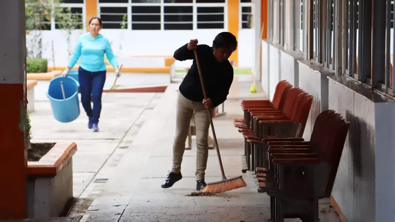 Afectadas 20 escuelas por las lluvias en Tlaxcala; SEPE dispone de 190 millones de pesos para atender daños