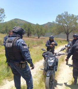 Recupera Policía Municipal de Apizaco motocicleta con reporte de robo tras persecución