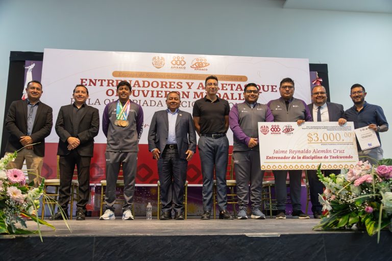 Apizaco reconoce a deportistas y entrenadores medallistas de la Olimpiada Nacional CONADE 2026