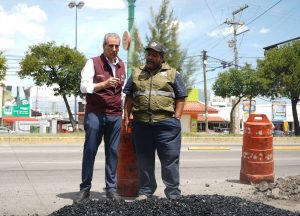 Avanza Pepe Chedraui con acciones de bacheo en calles de Los Pinos Mayorazgo