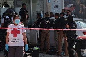 Asaltos a cuentahabientes en Puebla dejan 3 heridos y robo millonario