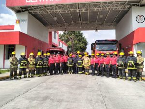 Reconoce LCC valentía de bomberos en su día