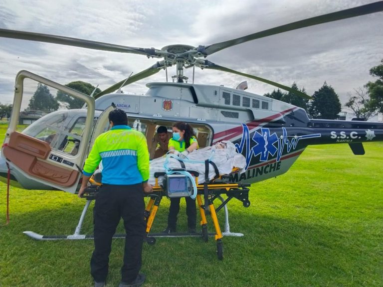 Trasladan vía aérea a lesionado grave de la Huamantlada