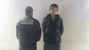 Aseguran a hombre con arma hechiza en Totolac