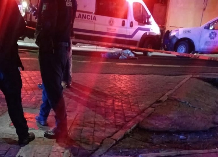 Hombre de 55 años muere atropellado en Tequexquitla y el responsable huye