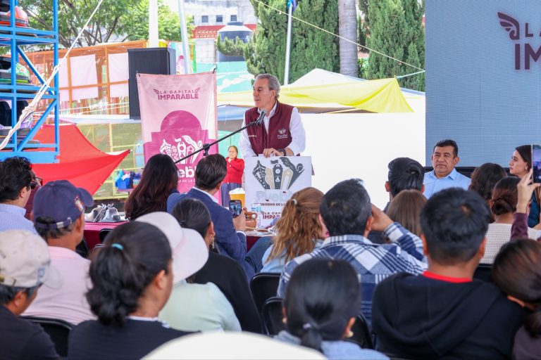 Acerca Pepe Chedraui oportunidades de emprendimiento a las juventudes de San Miguel Canoa