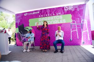 Entrega MariElise Budib aparatos funcionales a personas con discapacidad