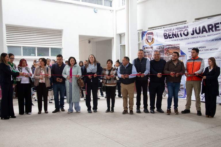 Inauguran obra de plaza cívica y drenaje pluvial en la primaria Benito Juárez en Apizaco