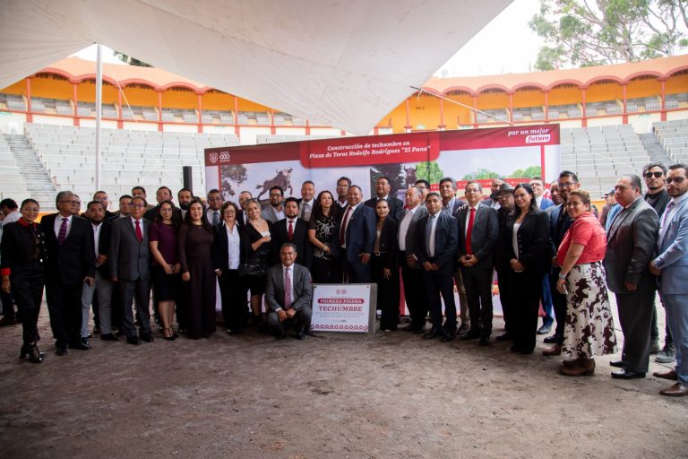 Inicia gobierno de Apizaco construcción de techumbre en Plaza de Toros Rodolfo Rodríguez “El Pana”