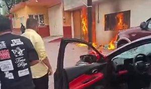Riña desata intento de linchamiento en Tepeyanco; hay daños a vehículos