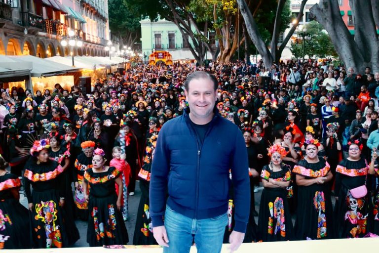 Realiza Gobierno de Pepe Chedraui activación física musicalizada masiva con motivo del Día de Muertos