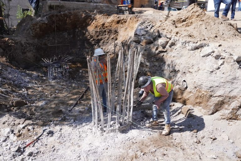 Supervisa Gobierno de Pepe Chedraui construcción del Puente Vehicular de San Miguel Canoa